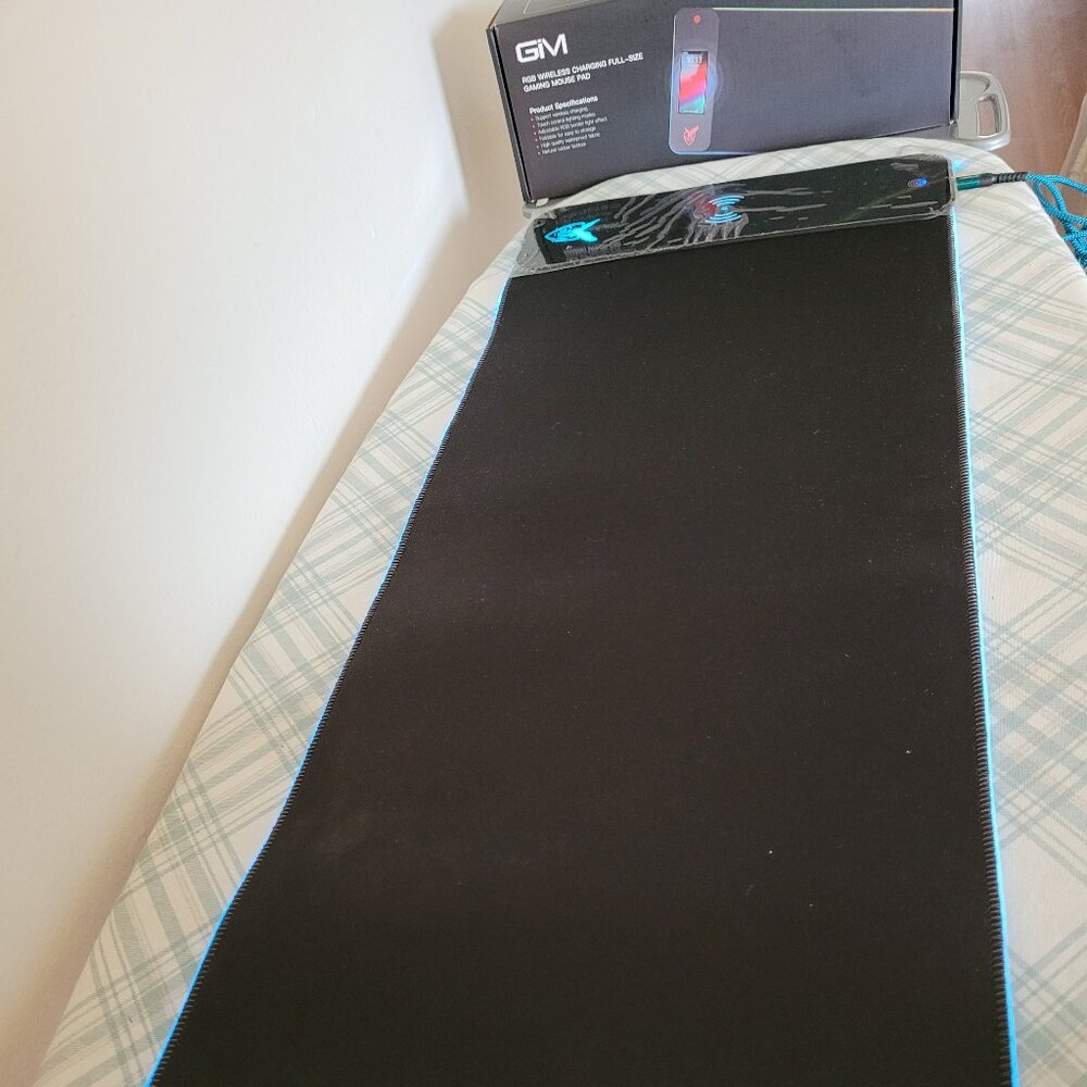 GM Wireless charging laptop Black